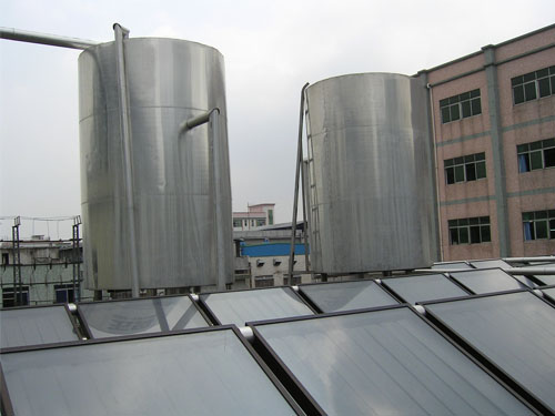 220㎡東(dōng)莞太陽能(néng)輔助空(kōng)氣源熱(rè)泵